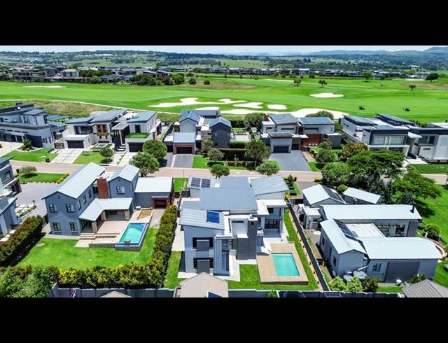 5 BEDROOM HOUSE FOR SALE IN COPPERLEAF ESTATE